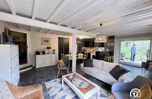 Fontiers-Cabardes House | Araucaria Gardens