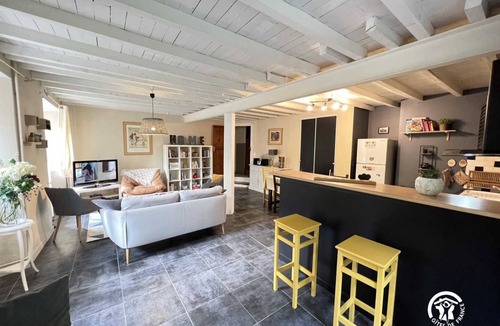 Fontiers-Cabardes House | Araucaria Gardens