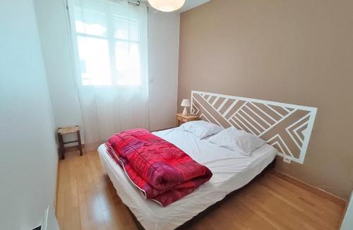 Bagneres-de-Luchon Apartment | Arbesquens 11, T3, wifi, parking, balcon