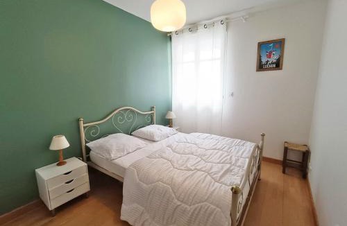 Bagneres-de-Luchon Apartment | Arbesquens 11, T3, wifi, parking, balcon