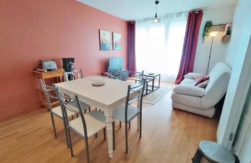 Bagneres-de-Luchon Apartment | Arbesquens 11, T3, wifi, parking, balcon