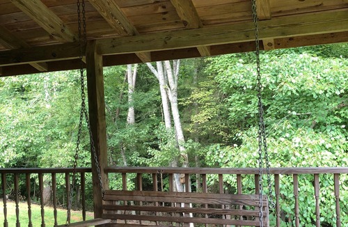 Ararat Cabin | Arbor Lane Cabin - authentic & charming tucked away cabin, yet near it all.