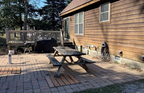 Glen Arbor House | Arbor Pines Oak - walk to downtown Glen Arbor