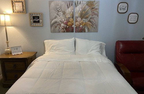 Arcola Bed & Breakfast | Arbor Rose Boutique Hotel