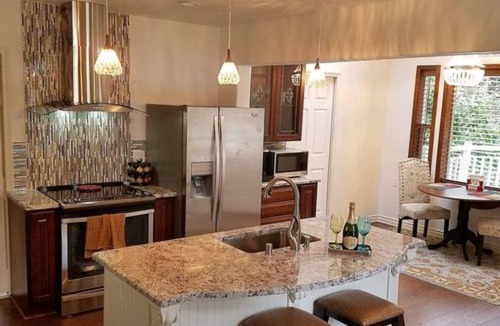 Clinton Bed & Breakfast | Arbor Rouge Cottage