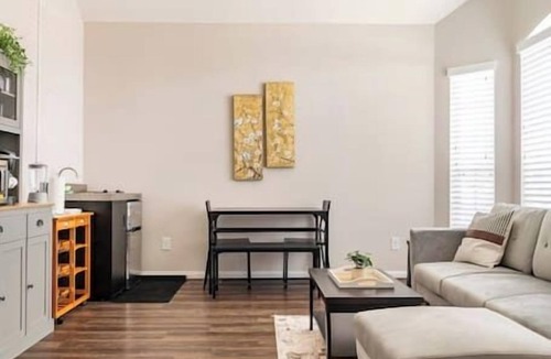 Hockley Apartment | Arbor Suite | Cypress Grove