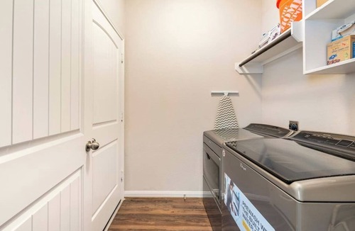 Hockley Apartment | Arbor Suite | Cypress Grove