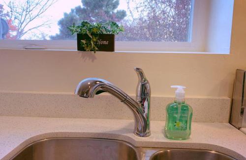 Stevens House | Arboretum Escape