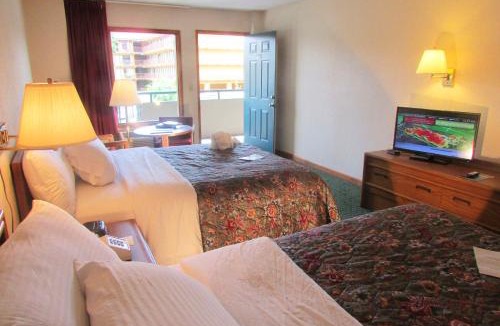 Pigeon Forge Hotel | Arbors at Island Landing Hotel & Suites