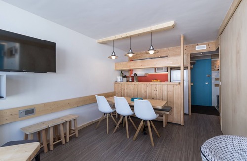 Arc-1800 Apartment | ARC 1800 TOURNAVELLES RESIDENCE IN THE CENTER OF THE STATION FOR 8/10 people