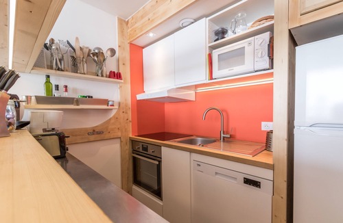 Arc-1800 Apartment | ARC 1800 TOURNAVELLES RESIDENCE IN THE CENTER OF THE STATION FOR 8/10 people