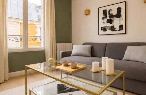 Batignolles Apartment | Arc de Triomphe - Deluxe studio
