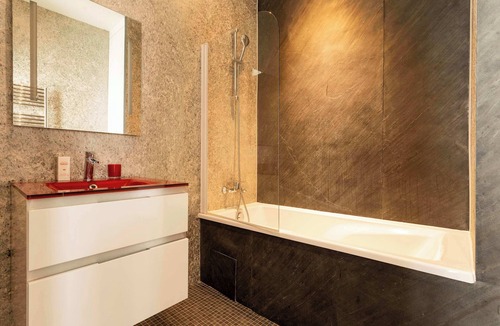 Ternes House | Arc de Triomphe : Home - A/C & Parking & Jacuzzi