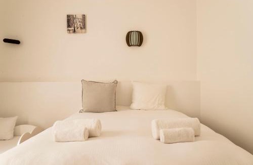 Ternes Apartment | Arc de Triomphe - Home in City - AC & Jacuzzi