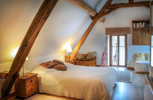 Cussay House | Arc en Ciel/Rainbow Arch