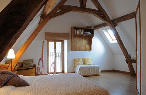 Cussay House | Arc en Ciel/Rainbow Arch