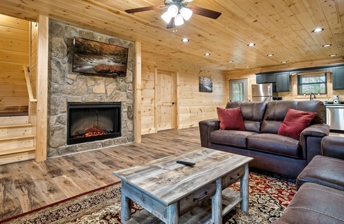 Sevierville Cabin | Arcade + Fire Pit Secluded Cabin Escape