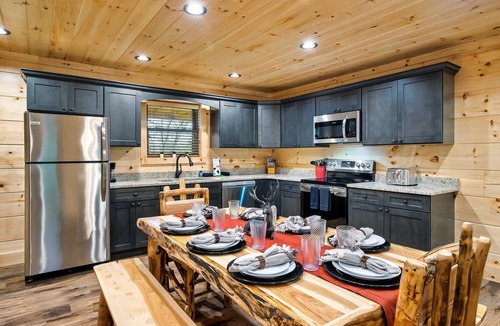 Sevierville Cabin | Arcade + Fire Pit Secluded Cabin Escape
