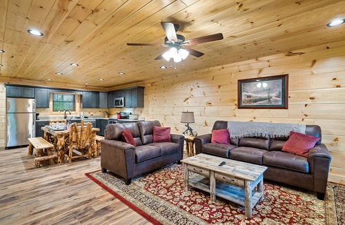 Sevierville Cabin | Arcade + Fire Pit Secluded Cabin Escape