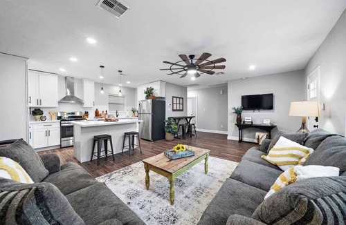 Pasadena House | Arcade Fun: Game Room, Patio & 2 King Beds