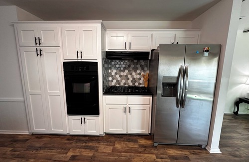 South Tulsa House | Arcade Poker & Games- Pet Friendly! Sleeps 9! 2 living areas - Fully Remodeled!
