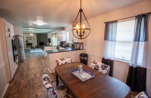 South Tulsa House | Arcade Poker & Games- Pet Friendly! Sleeps 9! 2 living areas - Fully Remodeled!