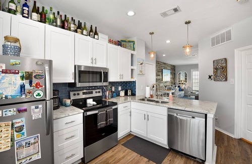Corpus Christi Condo | ArcadeFun! Walk2Beach! Hot tub! Heated Pool! Sleeps7! Pets!