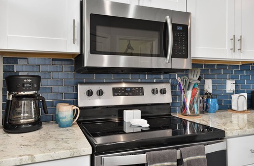 Corpus Christi Condo | ArcadeFun! Walk2Beach! Hot tub! Heated Pool! Sleeps7! Pets!