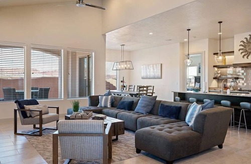 Santa Clara House | Arcadia 27 | STEPS to the pool * Red Mountain Views * Sleeps 19