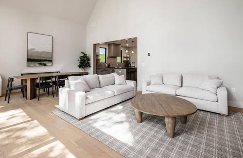 New Plymouth Cabin | Arcadia Hills - Alpine Ridge