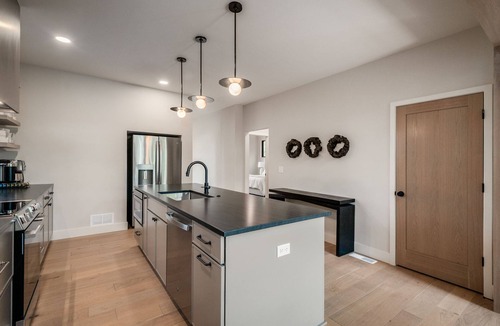New Plymouth Cabin | Arcadia Hills - Alpine Ridge