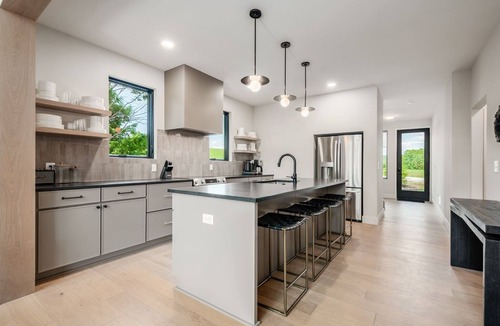 New Plymouth Cabin | Arcadia Hills - Alpine Ridge