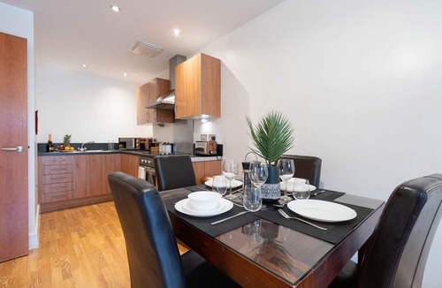 Theatreland Birmingham Apartment | Arcadian Apartment - Secure Parking - Balcony