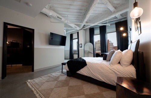 City Center Hotel | Arch and Cable Hotel