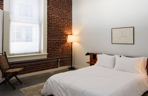 Downtown St. Louis Apartment | Arch, Dome, Dtown | Easy Train + Rooftop | Zencity