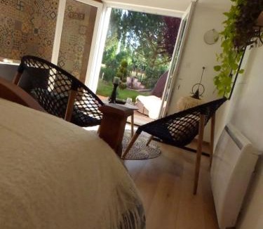 Labastide-Saint-Pierre Bed & Breakfast | Arche de Lanoë jacuzzi