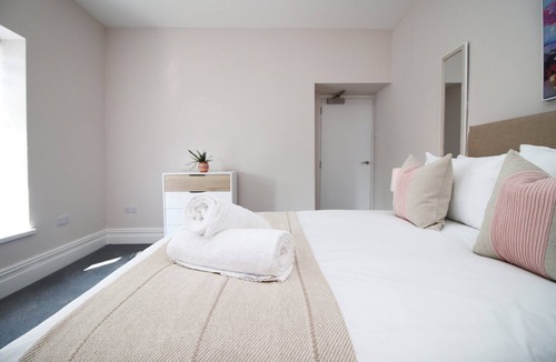 Penarth Apartment | Archer Road, Penarth Free parking