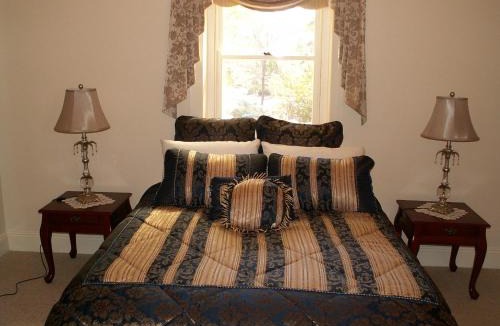 Rowland Flat Villa | Archery Road Estate