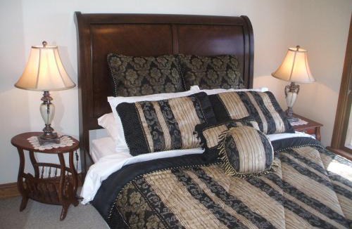 Rowland Flat Villa | Archery Road Estate