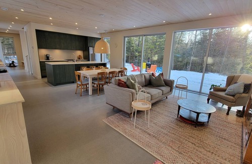 Saint-Edmond-de-Grantham Ski Chalet | Architectural forest cottage 75 minutes from Montreal.