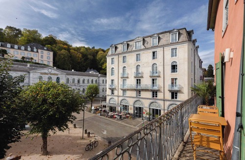 Bagneres-de-Bigorre Apartment | Architect-designed 2-bedroom duplex Balcony facing the spa