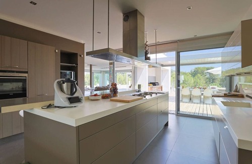 Saint-Gely-du-Fesc Villa | Architect-Designed Villa in a Private Domaine near to Montpellier