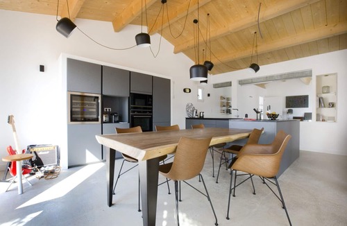 Sainte-Marie-de-Re Villa | Architect-designed villa with heated pool