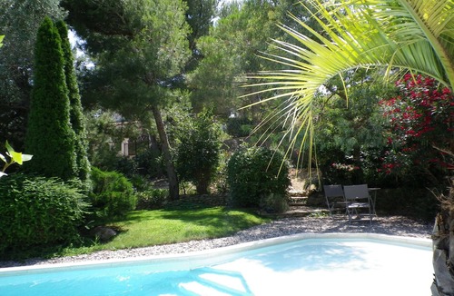 Ensues-la-Redonne House | Architect-designed house with garden and pool, 7 minutes from the sea, with car pass.