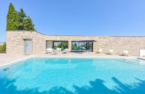 Mandelieu-La-Napoule Villa | Architect-Designed Villa with Heated Pool for 10 Guests!