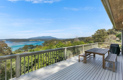 North Narooma House | Architect-designed timber pole house with panoramic views