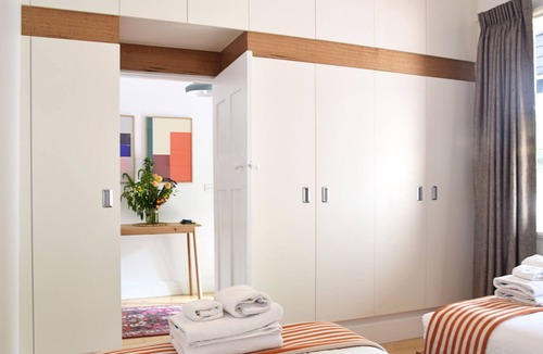 Abbotsford Villa | Architect designed 3 bedrm, 2 bathrm, BBQ & garden