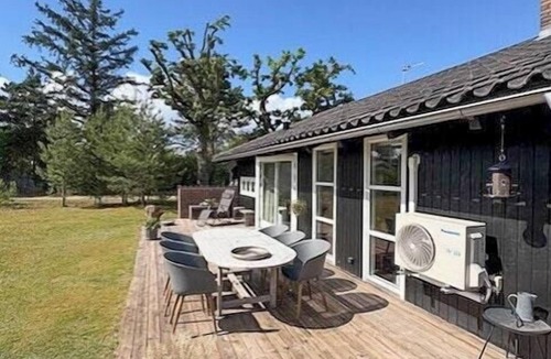 Vejlby Fed House | Architect-designed cottage by the water