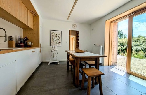 Les Genettes House | Architect-designed house: calm and nature combined