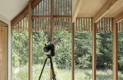 Les Genettes House | Architect-designed house: calm and nature combined